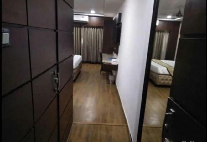 Hotel Puneet International Rāipur Екстериор снимка