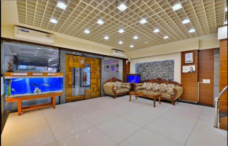 Hotel Puneet International Rāipur Екстериор снимка